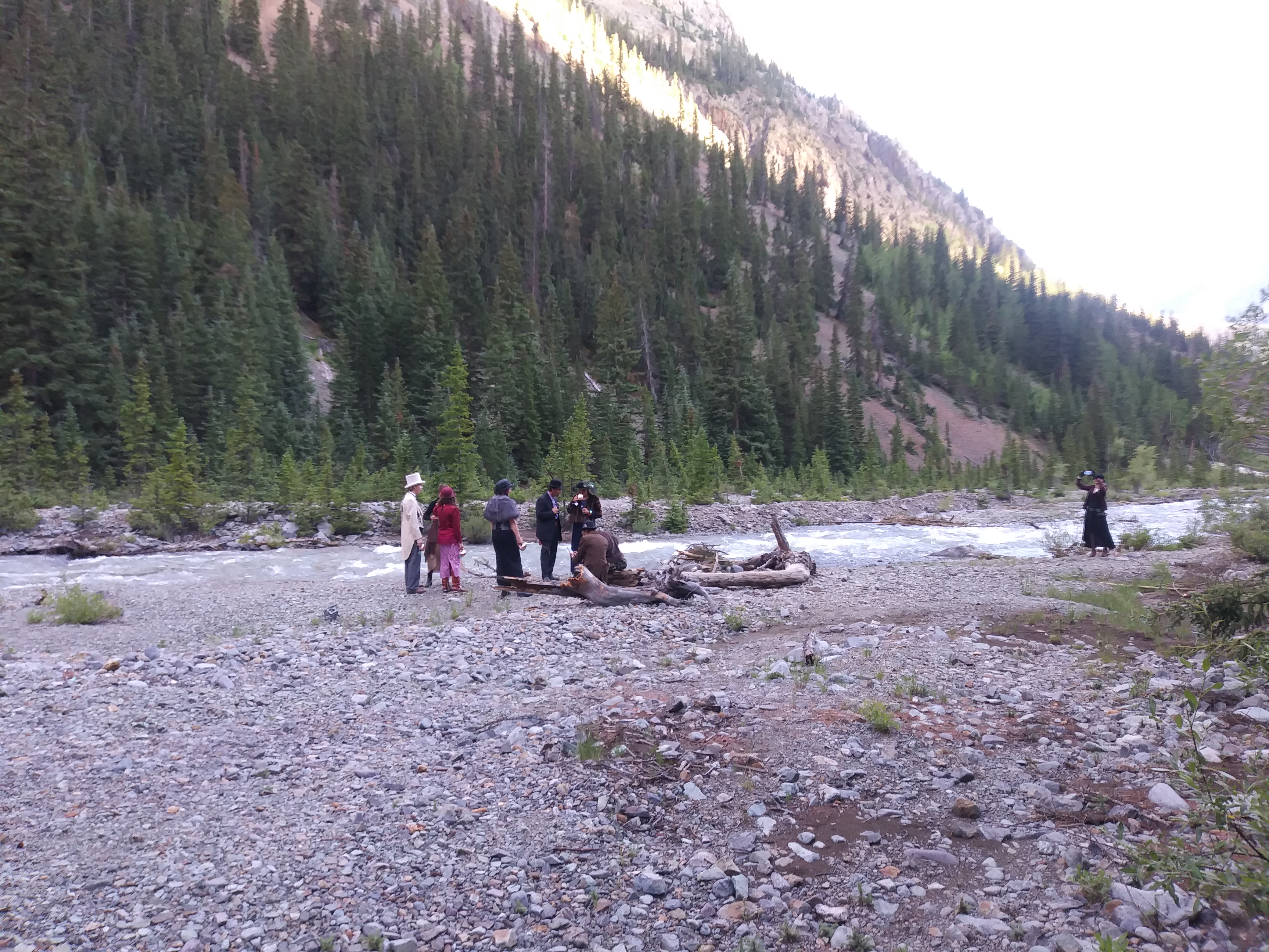 20190727_185439_Burst01